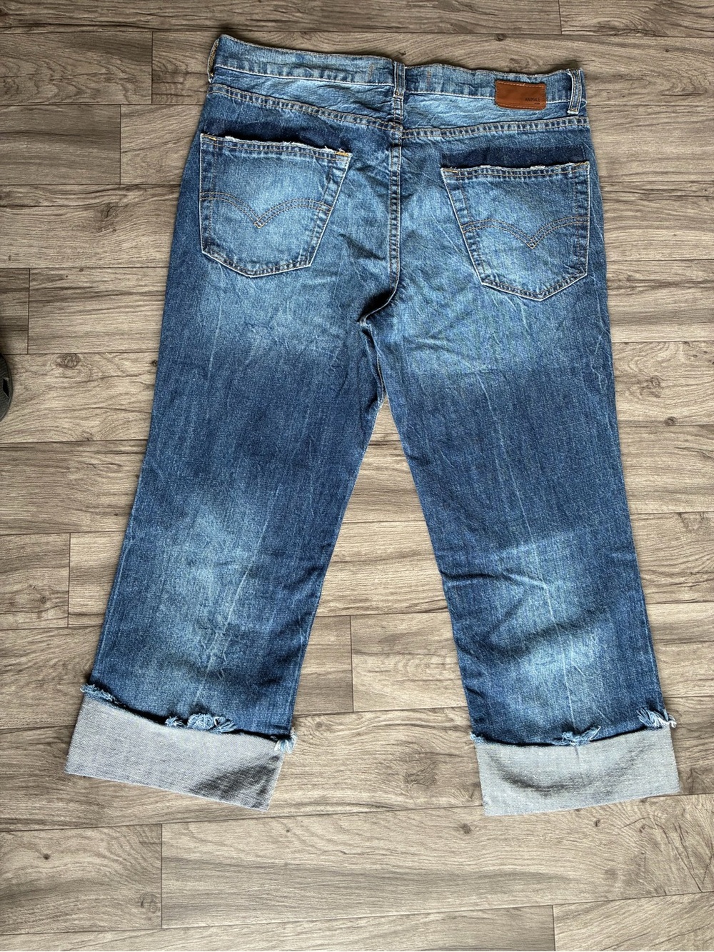Animale Brazil Beaded
Cropped Jeans Women Size 42
Blue Designer
Denim.100%Cotton - Picture 16 of 16